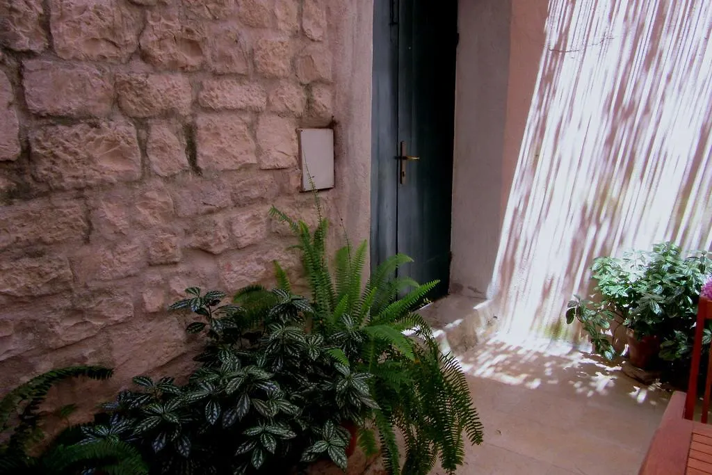 Dobra Apartments Trogir